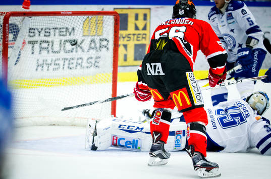 Örebros Johan Wiklander gör 2-2