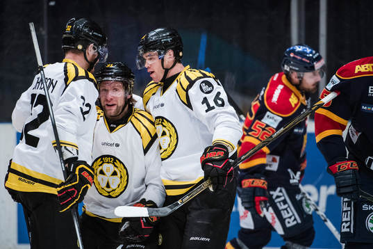 Brynäs Jonathan Granström jublar