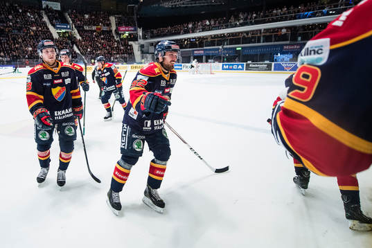 Djurgårdens Linus Hultström och Mikael Ahlén jublar