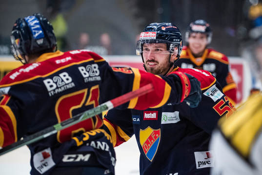 Djurgårdens Mikael Ahlén jublar med Markus Ljungh