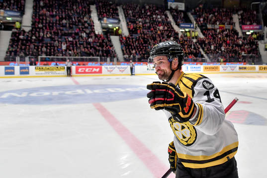 Brynäs Johan Alcén jublar