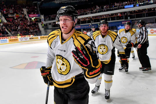 Brynäs Nick Johnson jublar
