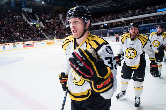 Brynäs Nick Johnson jublar