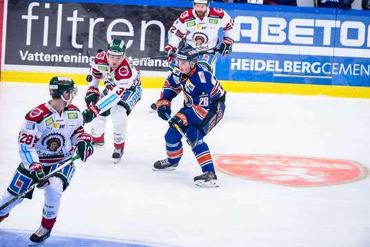 Frölundas Carl Grundström och Växjös Nils Carnbäck