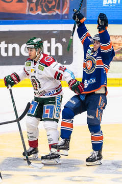 Växjös Olli Palola jublar