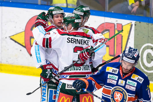 Frölundas John Nyberg jublar