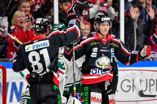 Malmö Redhawks Robin Alvarez och Ilari Filppula jublar