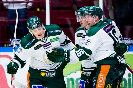 Färjestads Johan Ryno och Joakim Nygård jublar med