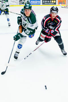 Färjestads Joel Eriksson Ek och Malmö Redhawks