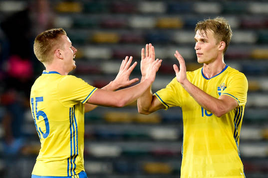 Sveriges Per Frick och Sebastian Andersson jublar
