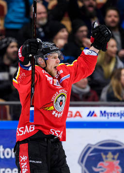 Luleås Ilari Melart jublar