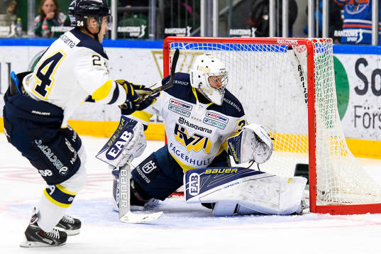 s målvakt Linus Söderström