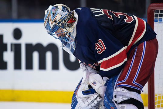 Rangers målvakt Henrik Lundqvist deppar