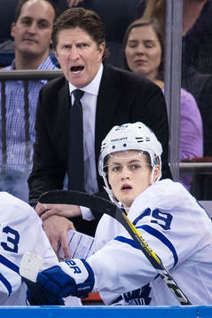 Maple Leafs tränare Mike Babcock och William Nylander