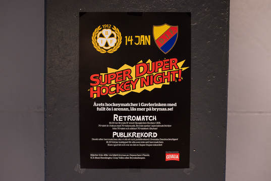 Affisch för super duper hockey night före ishockeymatchen