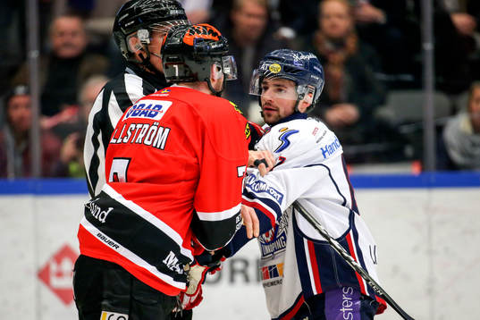 Örebros Alexander Hellström och Linköpings Broc Little