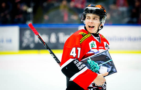 Örebros Joel Mustonen får pris för 1-1 målet som sedan