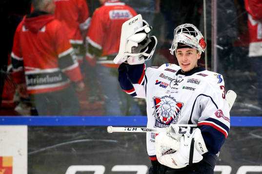Linköpings målvakt Jacob Johansson jublar