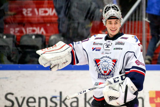 Linköpings målvakt Jacob Johansson jublar