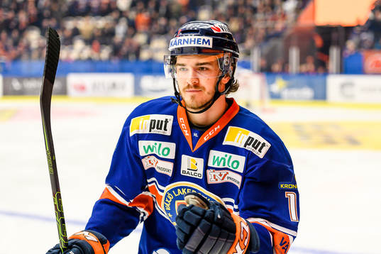 Växjös Dennis Everberg jublar