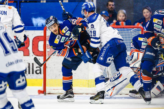 Kamp mellan Växjös Nick Bailen och Leksands Tobias
