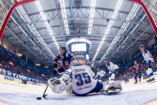 Växjös Dennis Everberg gör mål 1-1 bakom Leksands