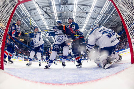 Växjös Adam Brodecki och Emil Pettersson oroar kring