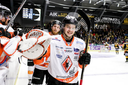 Karlskronas Jimmy Andersson  jublar