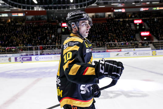 Skellefteås Joakim Lindström jublar