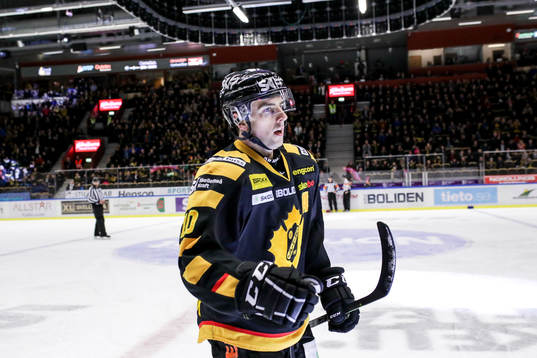 Skellefteås Joakim Lindström jublar