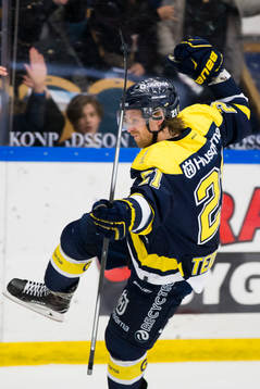 s Mattias Tedenby jublar