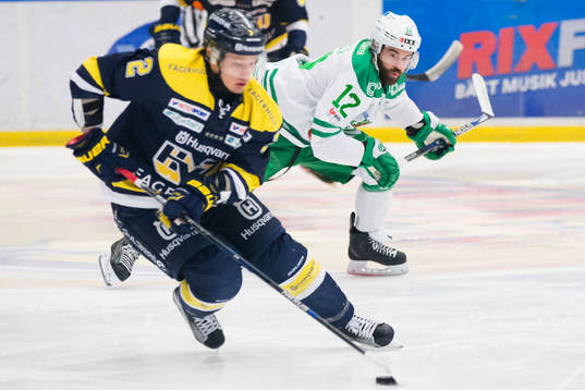s Kristofer Berglund mot Rögles Jack Connolly