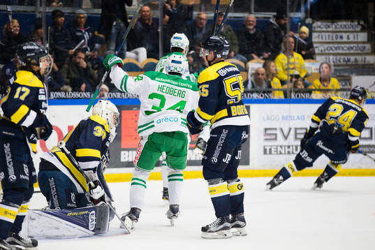 s Erik Brännström, målvakt Linus Söderström, Andreas