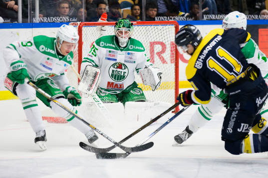 s Simon Önerud