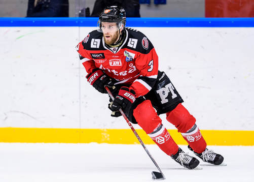 Piteås Sebastian Harila med pucken