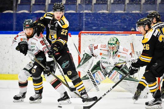 Panterns Lars Bryggman och Tingsryds Daniel Norbe