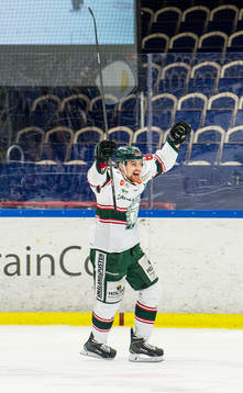 Tingsryds Filip Owesson jublar