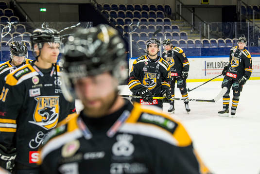 Panterns Lukas Haudum i mitten deppar
