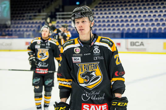 Panterns Lars Bryggman deppar