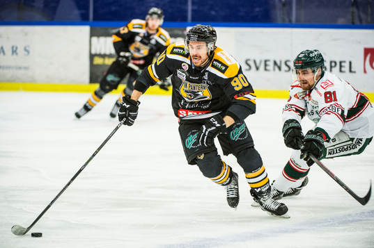 Panterns Mattias Persson mot Tingsryds Filip Owesson