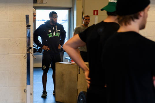 Rögles Edwin Hedberg tränar i gymmet