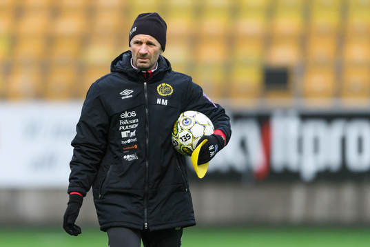 assisterande tränare Nemanja Miljanovic