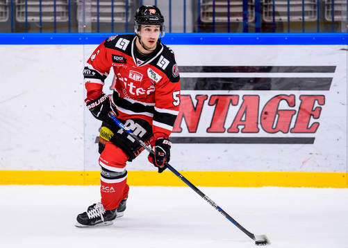 Piteås David Selberg med pucken