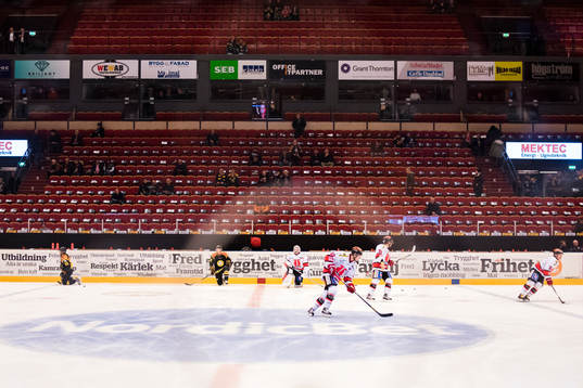 Uppvärmning före ishockeymatchen i SHL mellan Brynäs och
