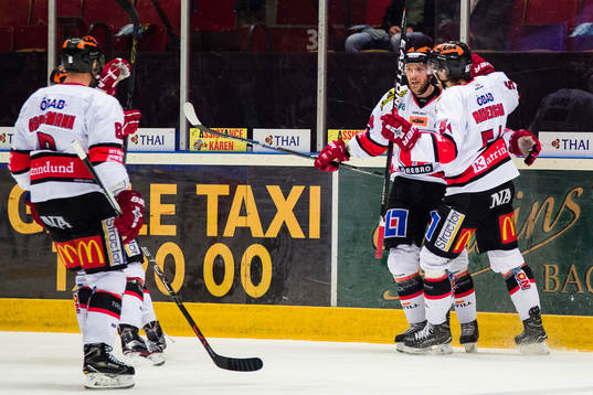 Örebros Tom Wandell jublar