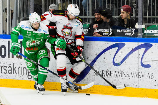 Rögles Dominik Granak och Malmö Redhawks Noah Welch