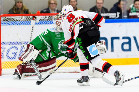 Malmö Redhawks Lars Bryggman avgör med 1-2 målet i