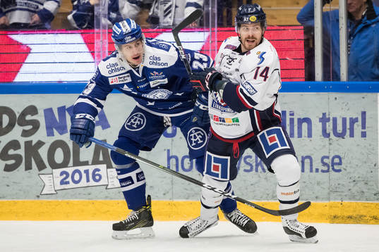 Leksands Sondre Olden och Linköpings Anssi Salmela  i