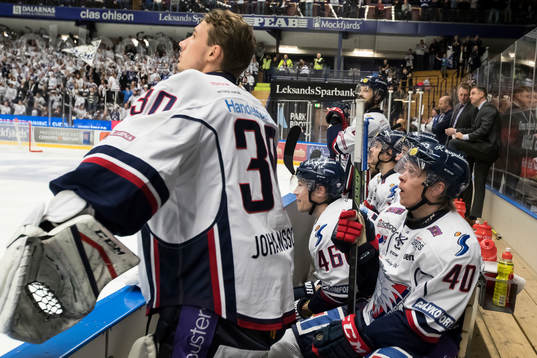 Linköpings Ken André Olimb och Mathis Olimb deppar i