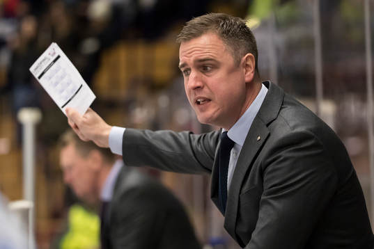 Linköpings tränare Dan Tagnes  i ishockeymatchen i SHL